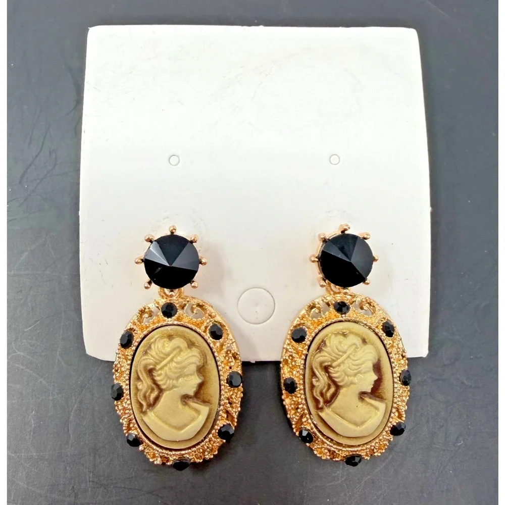 Cameo Style Drop Earrings Black Gold Tone Victorian Lady Oval 24mm - Picture 3 of 7